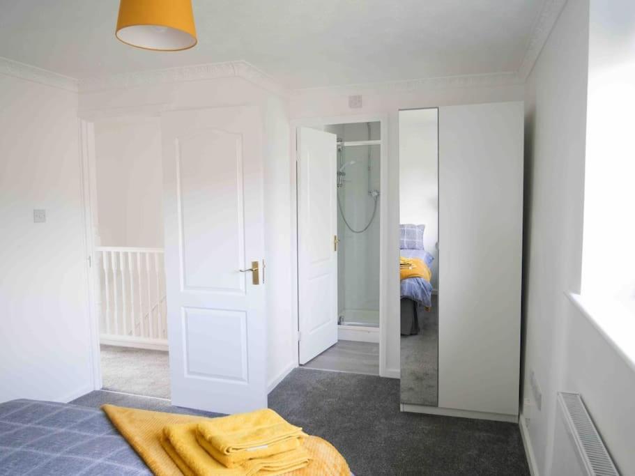 Cosy Four Bed Property With En-Suite Near To Nec Birmingham Airport And The City 外观 照片