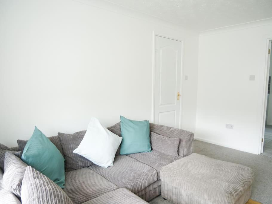 Cosy Four Bed Property With En-Suite Near To Nec Birmingham Airport And The City 外观 照片