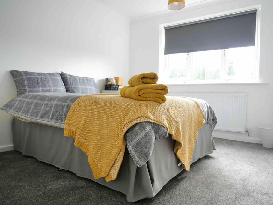 Cosy Four Bed Property With En-Suite Near To Nec Birmingham Airport And The City 外观 照片
